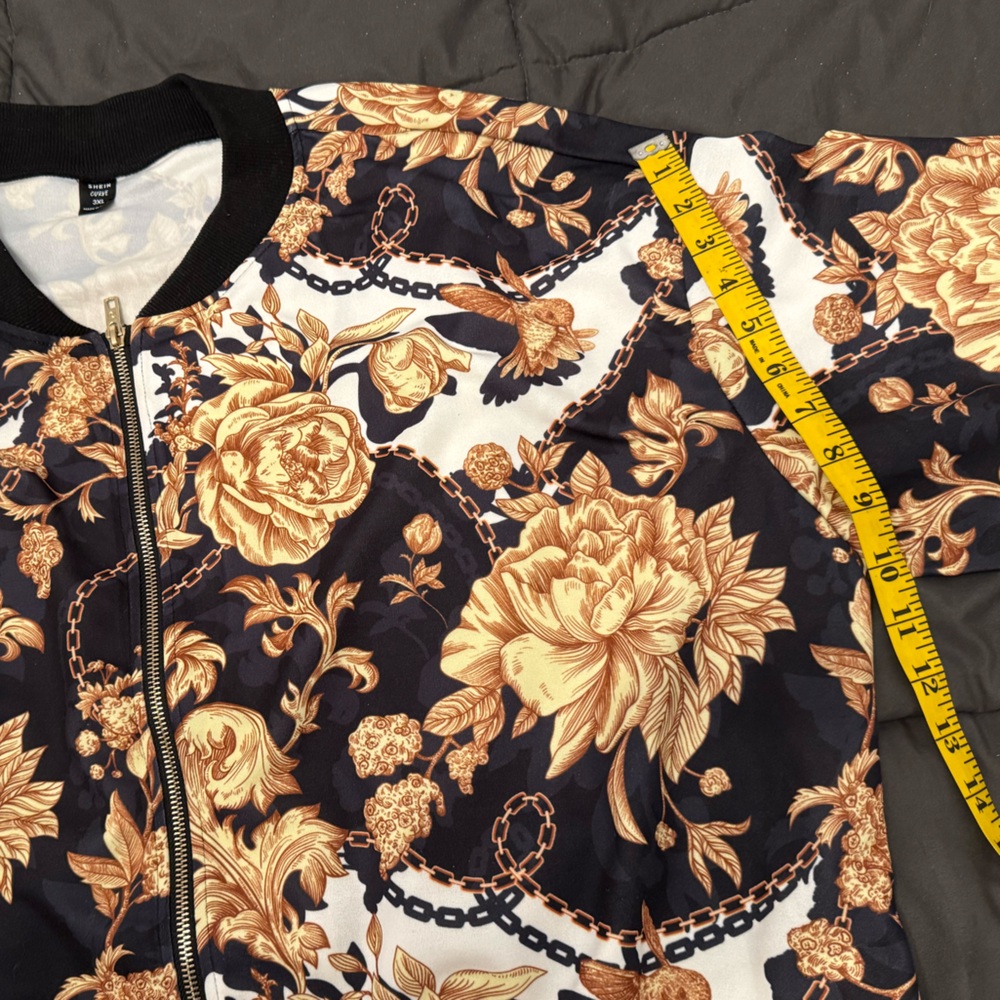 ✅Versace-style print plus size bomber jacket - Picture 11 of 12